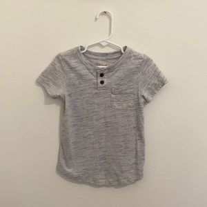 Boys shirt size 3T